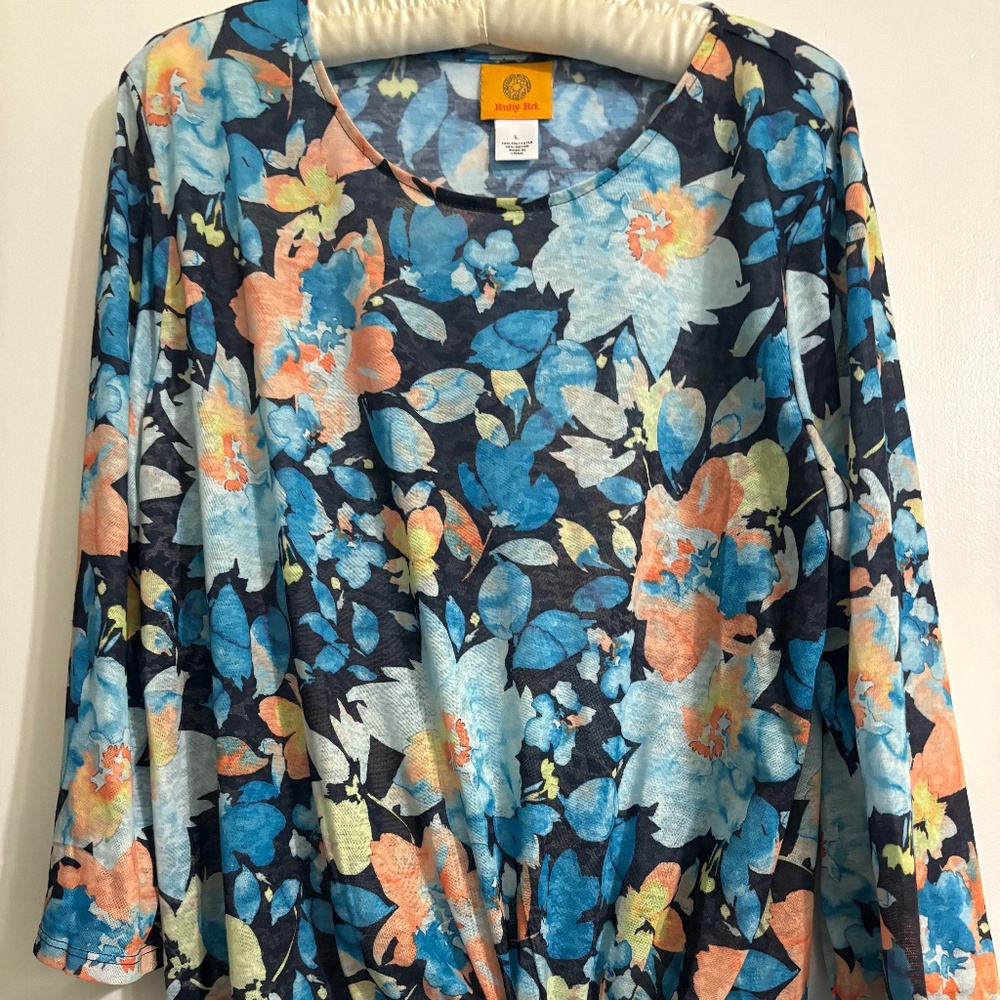Women's multi colored floral twist tie top - NWT- Large